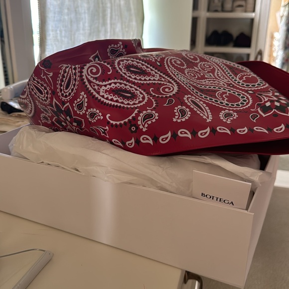 Brand new - unavailable anywhere! Bottega Veneta bandana foulard bag - Picture 5 of 9